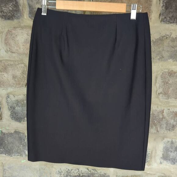 Ecru Black Pull On Pencil Skirt Woman's Small‎ Business Career Stretch Scuba - Picture 1 of 11